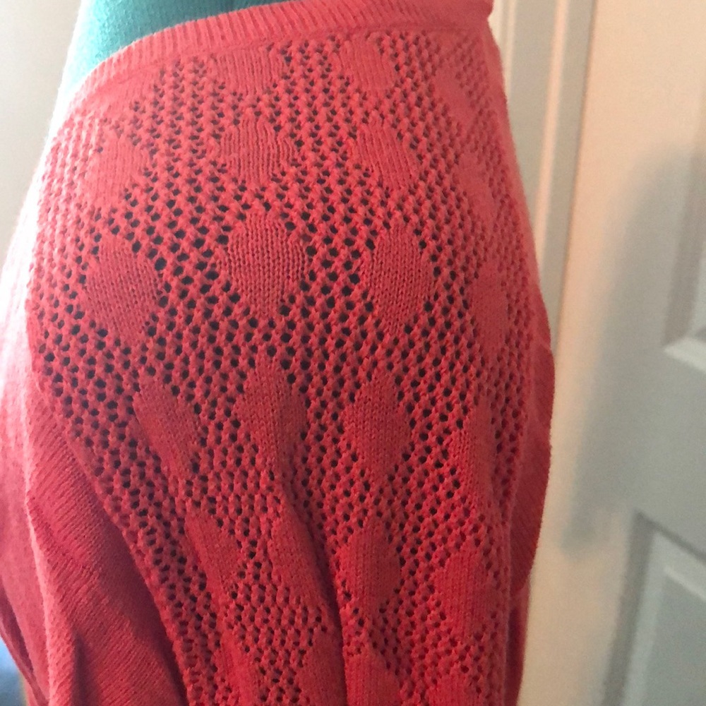 The Limited 3/4 sleeve v neck